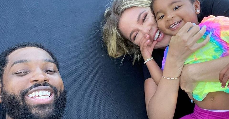 رغم خيانته لها وانفصالهما.. كلوي كاردشيان تنتظر مولودها الثاني من تريستن تومسون من أم بديلة