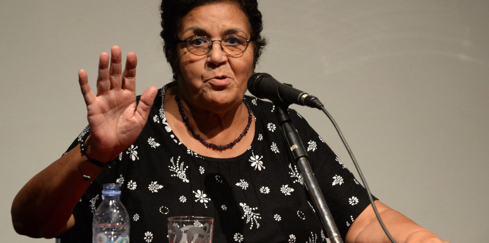 صوت الأمهات العازبات.. من تكون عائشة الشنا؟