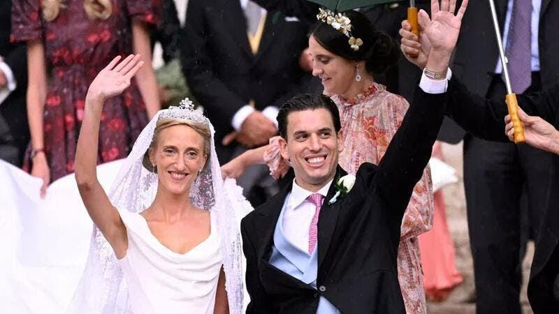 تزوجت بمغربي.. أميرة بلجيكا تحتفل بزفافها (صور)