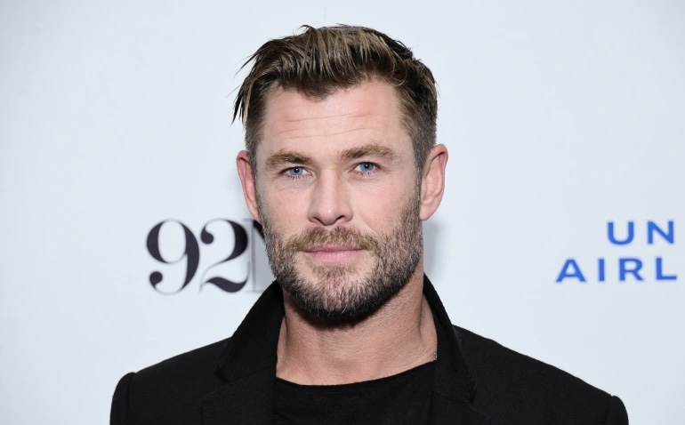 صادم.. نجم عالمي شاب يعاني من مرض الزهايمر