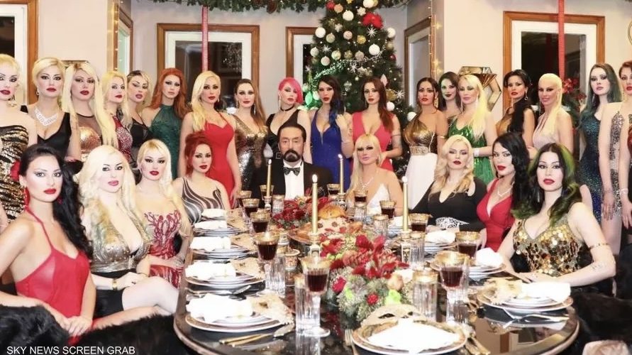 اعتداءات جنسية وتعذيب.. الحكم بأزيد من 8600 عام سجنا على « الداعية » عدنان أوكتار