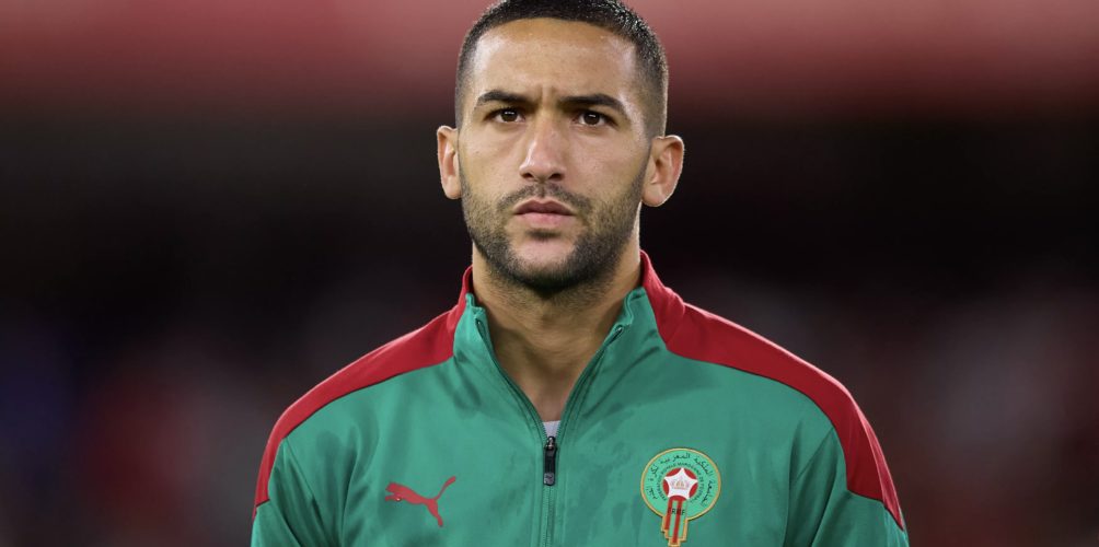 بعد تألقه في مونديال قطر.. حكيم زياش أول لاعب مغربي ينافس على لقب أجمل 100 وجه في العالم