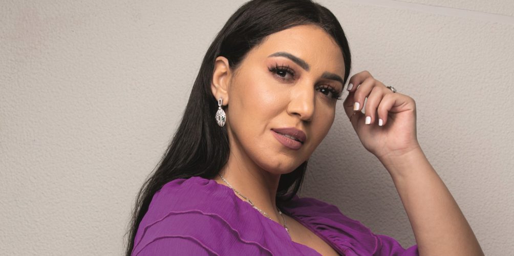 صافي حماقو!!.. توقيف عاملين في إذاعة جزائرية لبثهم أغنية لأسماء المنور